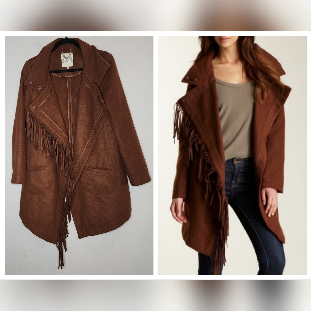 BB Dakota Fringe Faux wool jacket.‎ Open front, top snap button.  Size medium